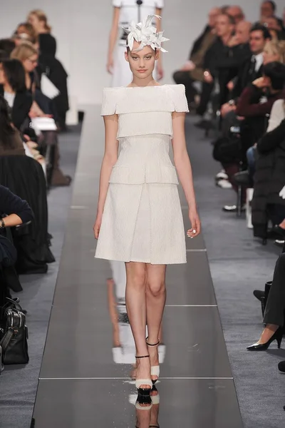 Look 13
